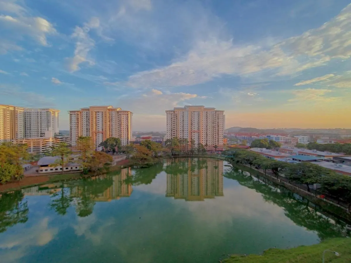 -Lake View- Mount Austin Ikea Toppen 10 Mins - B108 Johor Bahru 0*,